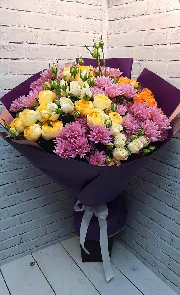 Букет цветов из: Хризантемы и Розы в Милютинской