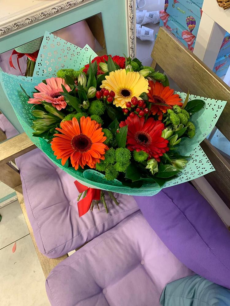 Букет цветов из: Герберы, Хризантемы и Альстромерии в Милютинской