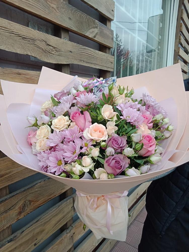 Букет цветов из: Розы и Хризантемы в Милютинской